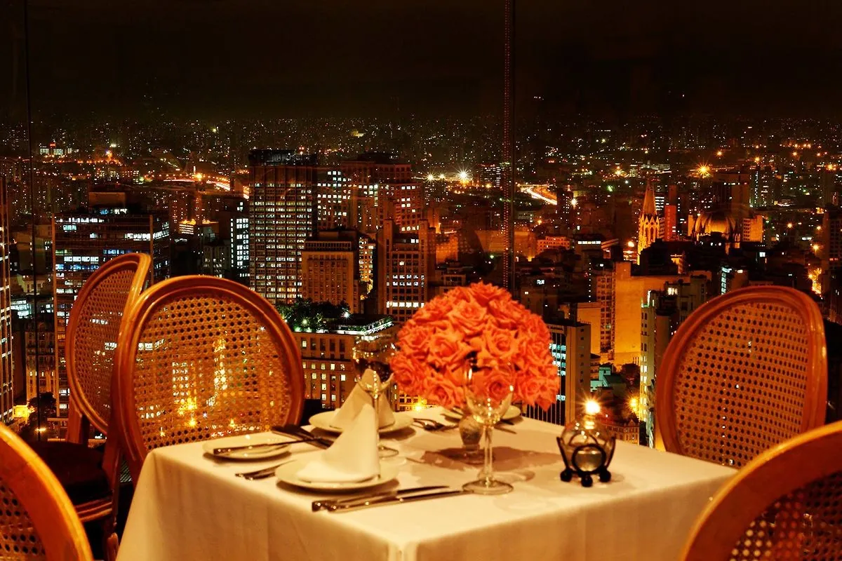 Mesa com vista panorâmica