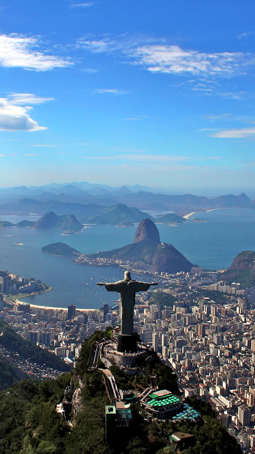 Cristo Redentor com vista para o Rio de Janeiro